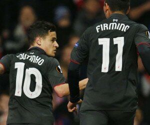 Philippe Coutinho merayakan golnya di gawang Manchester United (reuters)