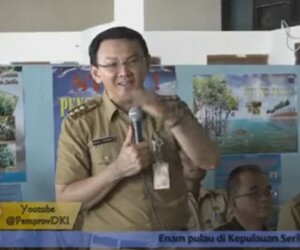 Gubernur Basuki Tjahaja Purnama alias Ahok saat bicara di hadapan warga di Kepulauan Seribu. (youtube)