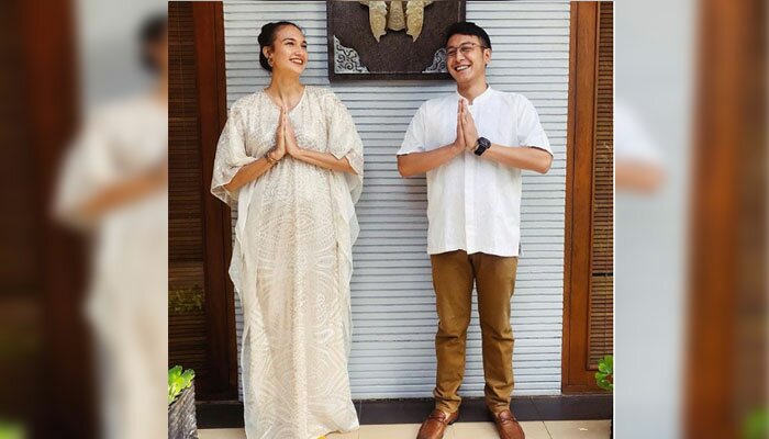 Nadine Chandra Winata - Dimas Anggara kompak beri ucapan selamat Hari Raya. (instagram)