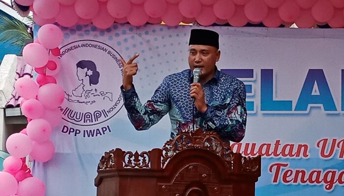 Anggota DPRD Propinsi Jabar Hasbullah saat di Depok. (anton)