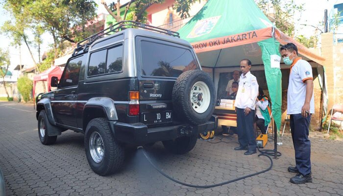 Sejumlah mobil milik ASN Jakarta Utara, ikut Uji Emisi. (deny)