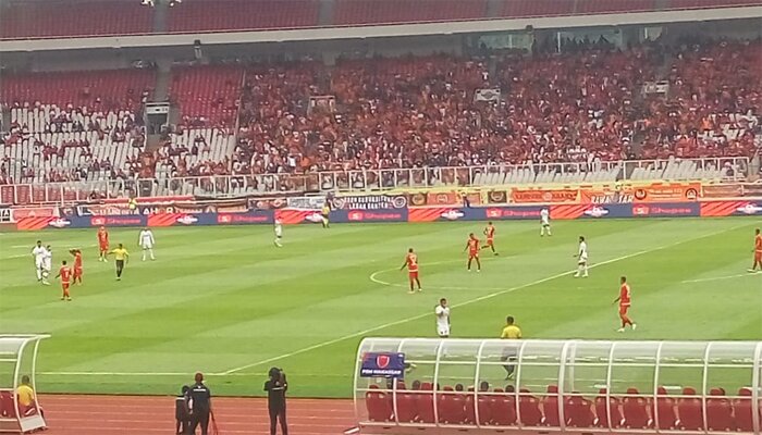 Pertandingan Persija Jakarta vs PSM Makassar. (jun)