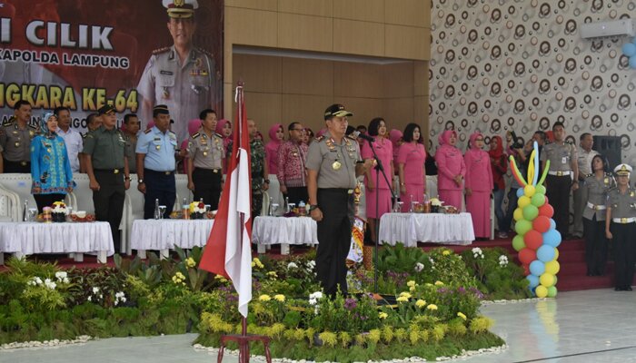 Kapolda Lampung Irjen Pol Drs. Purwadi Arianto,M.Si buka secaa resmi pembukaan lomba Pocil.(koesma)