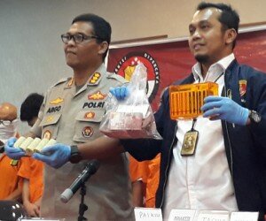 Kabid Humas Polda Metro Jaya Kombes Pol Argo Yuwono (kiri) dalam konferensi pers di kawasan Penjaringan, Jakarta Utara (firdha)