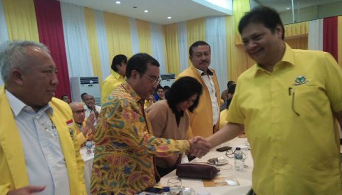 Airlangga Hartarto saat hadir di Rapat Pleno DPP Golkar, Selasa (5/11/2019). (timyadi)