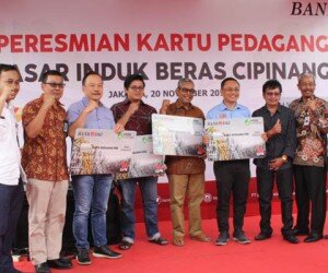 Peluncuran kartu pedagang Pasar Induk Beras Cipinang.