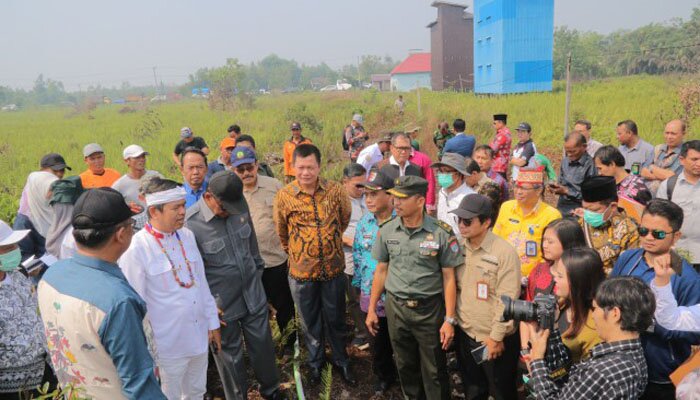 Wakil Ketua Komisi IV DPR Dedi Mulyadi saat memimpin Tim Kunker di Desa Taruna, Kabupaten Pulang Pisau, Kalteng.