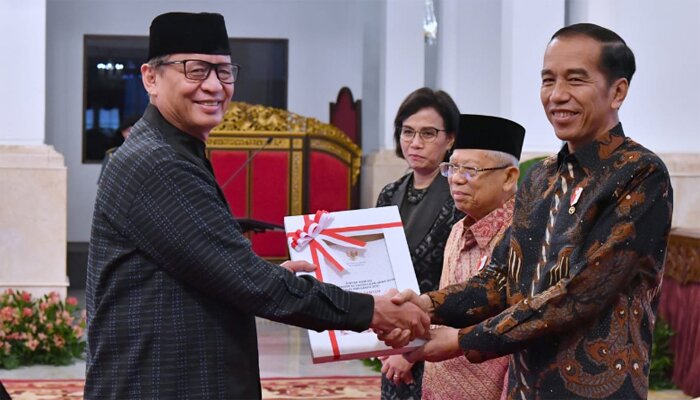 Gubernur Wahidin Halim di Istana Negara saat menerima DIPA dan TKDD dari Presiden Joko Widodo. (ist)