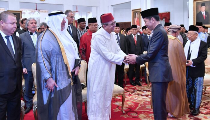 Presiden Jokowi bersama Wapres KH Ma'ruf Amin saat menghadiri peringatan Maulid Nabi Muhammad SAW di Istana Negara, Jakarta. (ist)