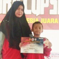 Karateka cilik Muhammad Briyan Permana bersama bundanya, Erta Maulina.(ist)