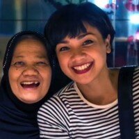 Nirina Zubir bersama ibunda. (instagram)