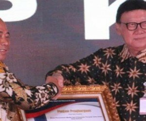 walikota terima penghargaan Menpan RB