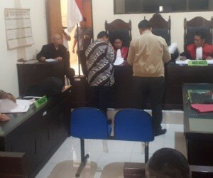 Sidang lahan sengketa antara PT Zhong Min Hydro Indonesia dengan PT Kemilau Rejeki di PN Cibadak