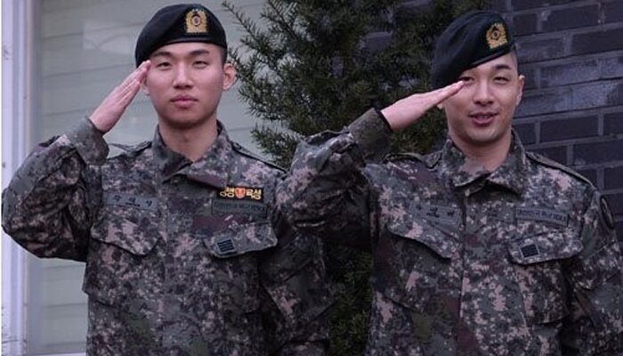 Dua anggota Big Bang, Taeyang dan Daesung, usai wajib militer. (allkpop)