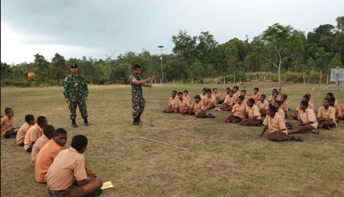 Peringati Hari Pramuka, TNI di Tapal batas.