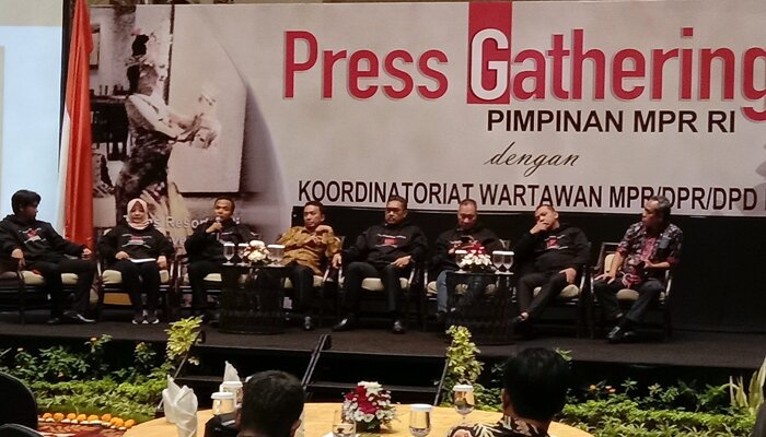 Press Gathering Pimpinan MPR dan Koordinatoriat Wartawan Parlemen di Seminyak, Bali, Jumat (15/11/2019) malam.(rizal)