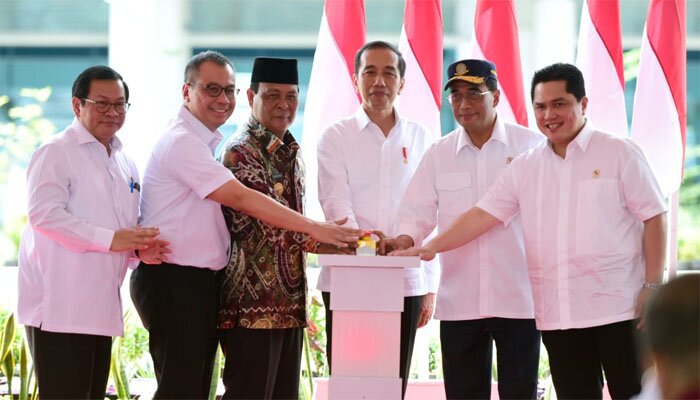 Presiden Jokowi saat meresmikan terminal baru Bandara Internasional Syamsudin Noor di Kota Banjarbaru, Kalimantan Selatan (Kalsel) Rabu (18/12).(ist)