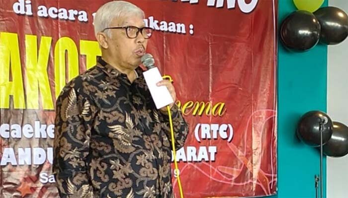 Ketua GPBSI Djonny Syafrudin saat meresmikan bioskop Dakota di Bandung.(ist)