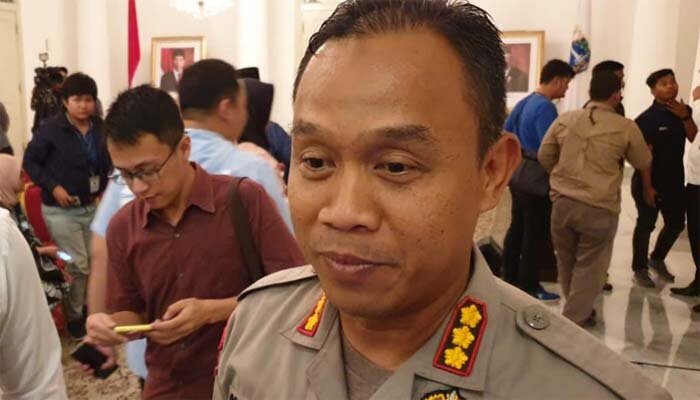 Kapolres Metro Jakarta Pusat, Kombes Harry Kurniawan (kanan) di Balai Kota DKI Jakarta. (yendhi)