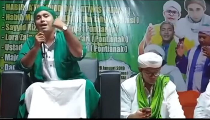 Habib Shodiq saat ceramah seperti terlihat di vdeonya. (ist)