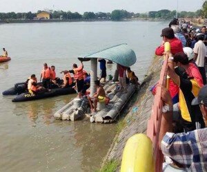 Petugas BPBD Indramayu bersama jajaran Polres Indramayu mencari korban tenggelam di Waduk Bojongsari Indramayu, beberapa waktu lalu. (taryani)