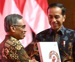 Teks Foto : Presiden Jokowi saat menghadiri acara Tim Percepatan Akses Keuangan Daerah (TPAKD) oleh Otoritas Jasa Keuangan (OJK). (ist)