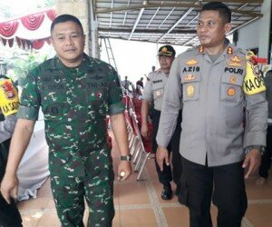 Kapolres Metro Depok AKBP Azis Andriansyah bersama Dandim 0508 Depok Kolonel Inf Agus Isrok Mikroj. (angga)