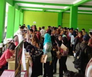 peminat bursa lowongan kerja di depok