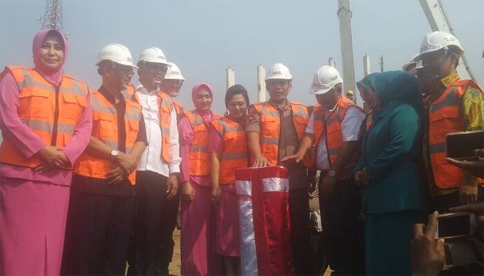 Pemancangan pembangunan gedung markas Polres Metro Bekasi kota di Jl Pangeran Jayakarta, Harapan Mulya, Bekasi Utara Rabu (11/12/2019).(ist)