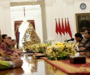 Presiden Jokowi saat menerima jajaran pengurus PSSI di Istana Merdeka, Jakarta, Senin (16/12/2019). (rihadin)