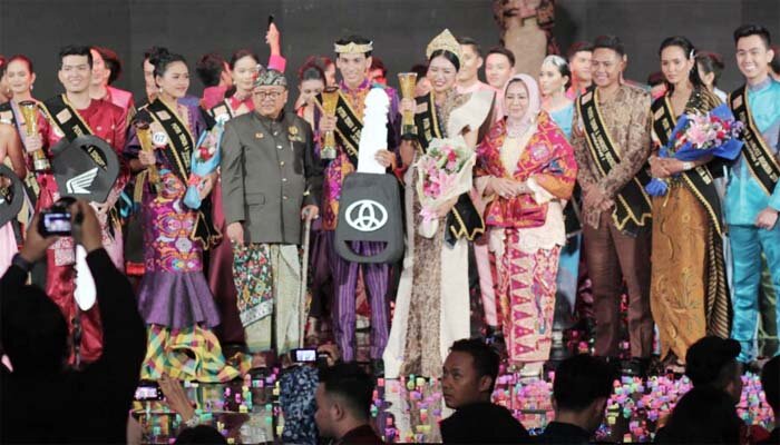Para pemenang Pemilihan Putra Putri Tenun Songket Indonesia (PPTSI 2019).(ist)