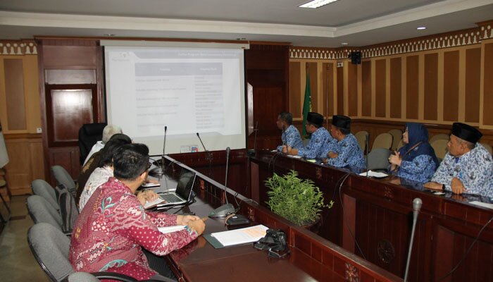 Sekko saat audensi dengan Mahasiswa dan rektor Universitas Pertamina. (wandi)