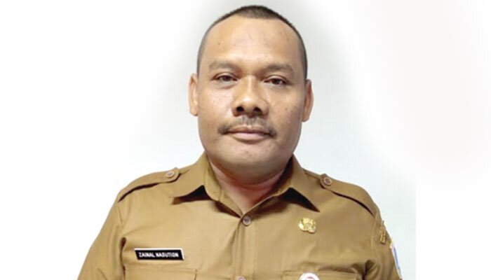 Sekertaris Kecamatan Koja, Zainal Nasution. (deny)